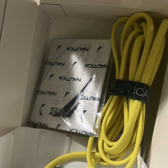 NWT Nautica USB-C to USB-A 7ft cable - Picture 9 of 9